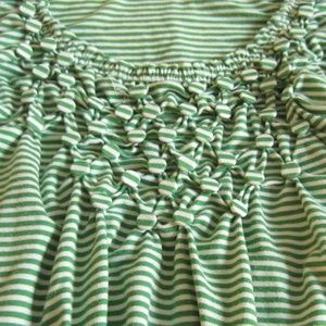 women sleeveless top